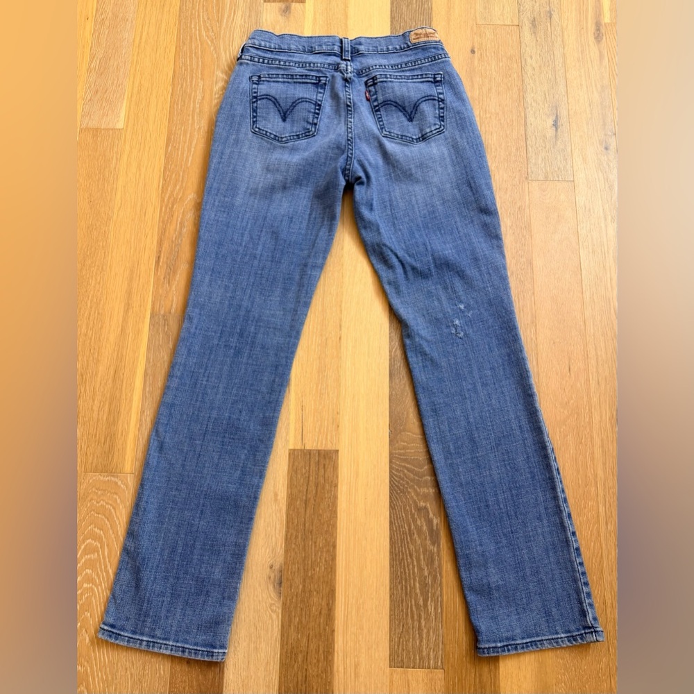 Levi's 505 Straight Leg Women’s Light Blue Denim Jeans Size 4M Used/Good - Picture 3 of 10